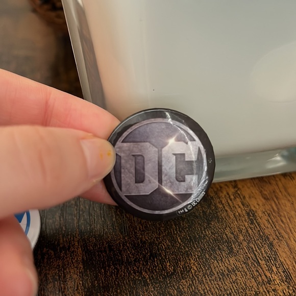 DC Comics Button Pins - Picture 6 of 9